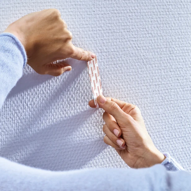 ADHESIVE NAIL 3.jpg